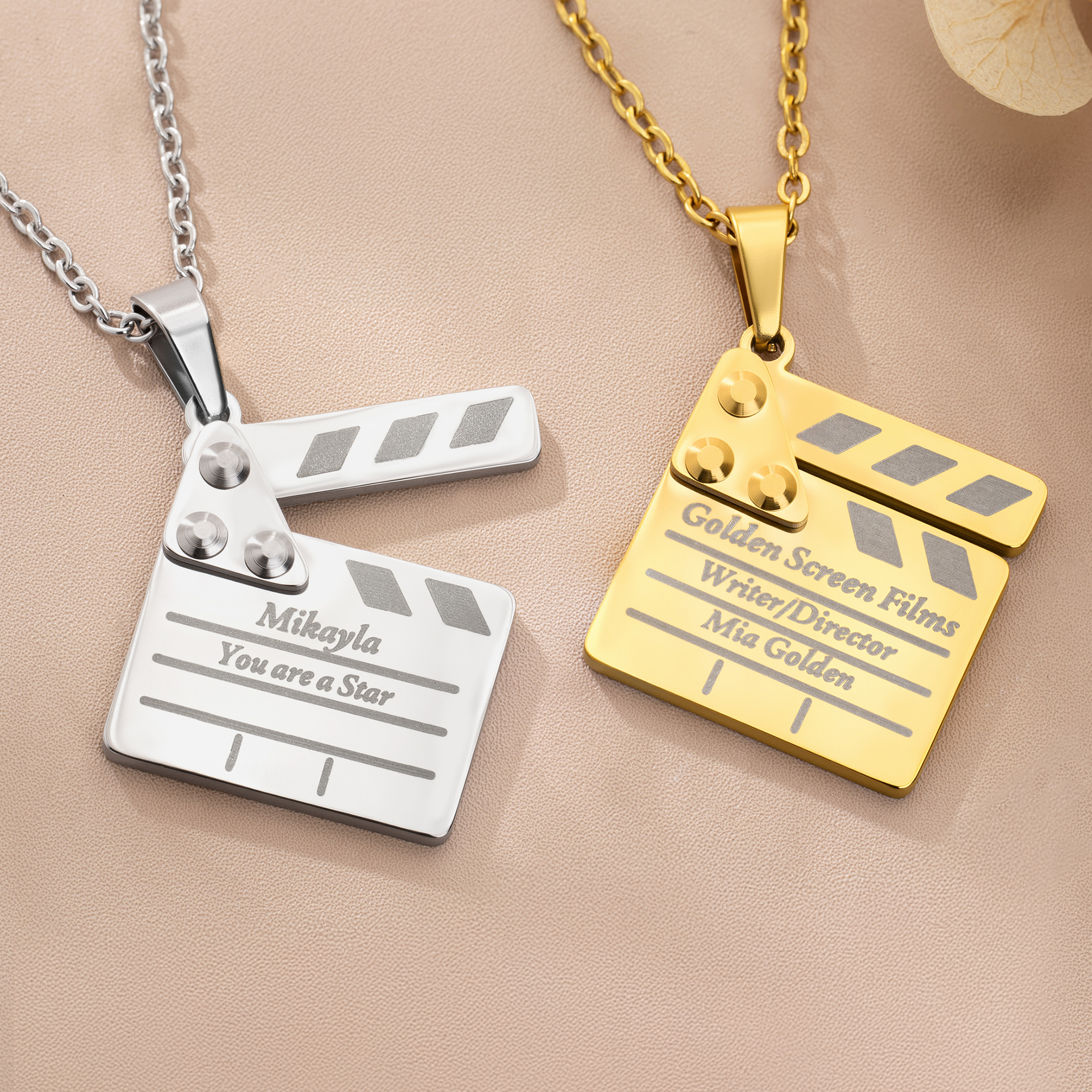 Collier Clapperboard personnalisé avec texte Bijoux délicats Cadeau d'anniversaire pour cinéphile