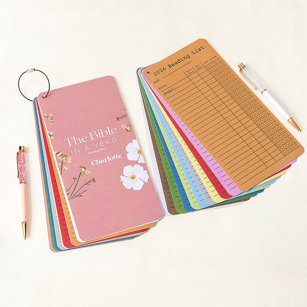 Personlig Bibeln under ett år Läsplanlista med namn och glitterpenna Födelsedag Dopgåva för familj Kristen