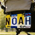 Targa auto personalizzata multicolore con numero e lettera Accessorio auto Uso quotidiano Regalo di compleanno per uomo