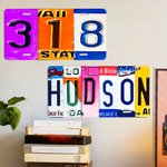 Targa auto personalizzata multicolore con numero e lettera Accessorio auto Uso quotidiano Regalo di compleanno per uomo