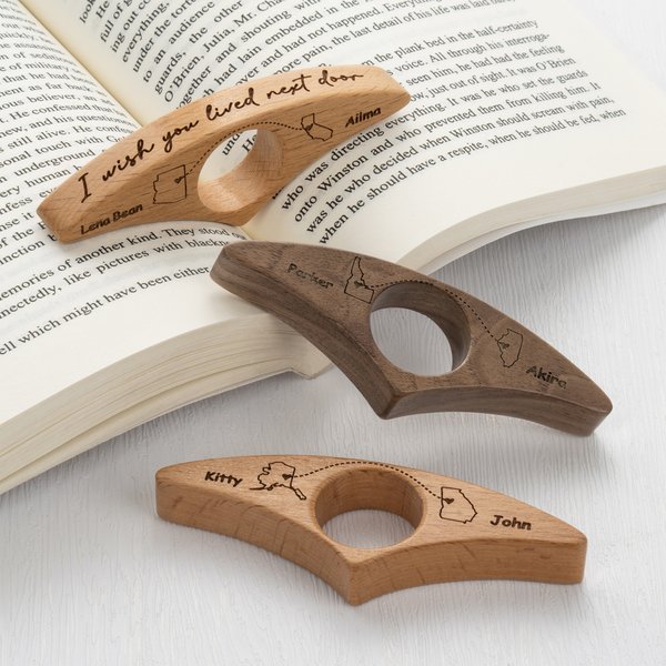 Personalised US State Thumb Book Page Holder with Engraved Name Reading Corner Birthday Gift for Long Distance Friends Siblings Family