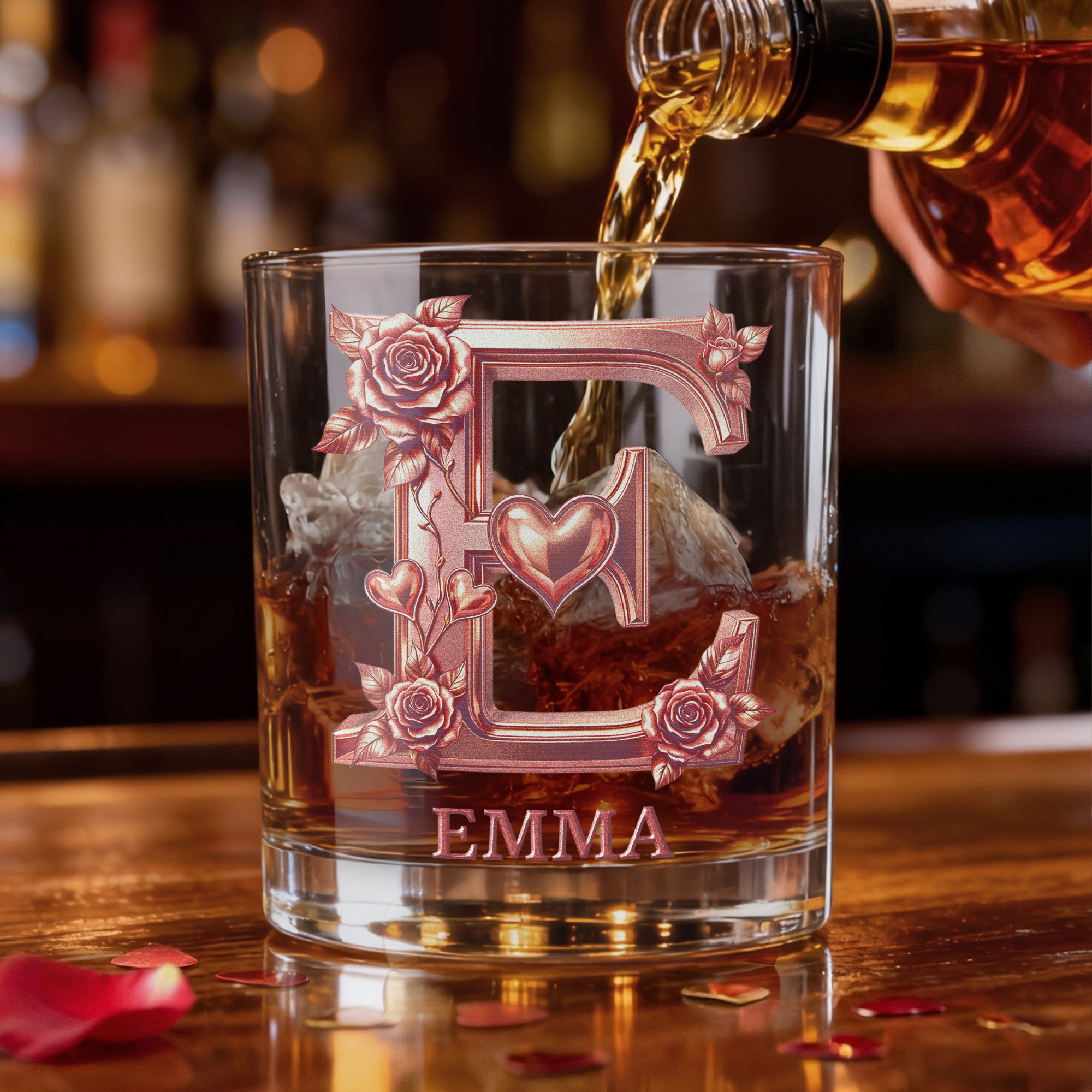 Verre à whisky personnalisé Rose Love Initial 10 oz avec nom Cadeau de fête des mères Cadeau d'anniversaire pour femme Buveuse de whisky Barman
