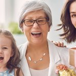 Personalized Mother Bear and 0-9 Baby Bears Necklace with Engraved Names Family Jewellery Mother's Day Birthday Anniversary Gift for Mom Wife