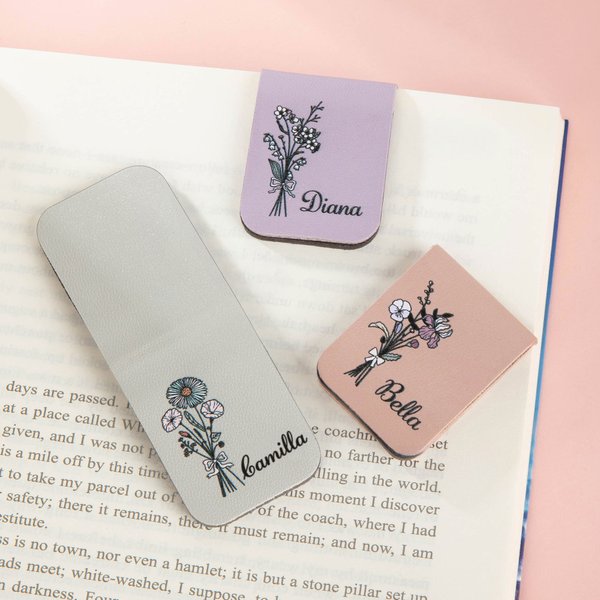 Segnalibro magnetico in pelle PU personalizzato con fiore di nascita colorato e nome regalo di compleanno per amanti dei libri