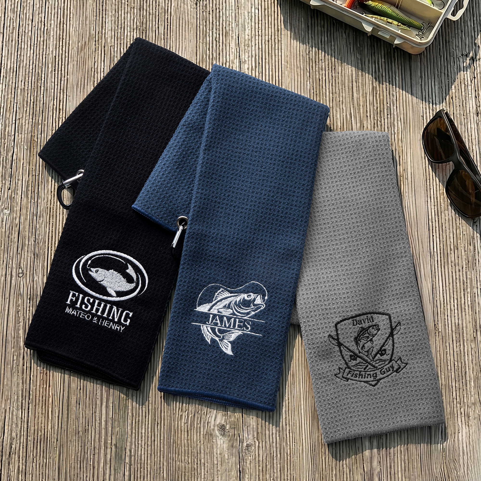 Serviette de bain gaufrée brodée avec monogramme, avec nom et pince suspendue Cadeau d'anniversaire pour les hommes passionnés de pêche