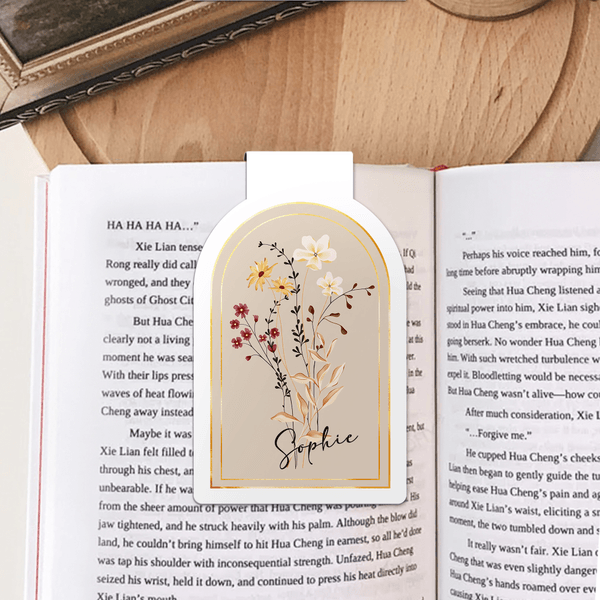 Personalised Minimalist Flowers Magnetic Bookmark Clip with Name Reading Accessory Birthday Gift for Book Lovers Friends