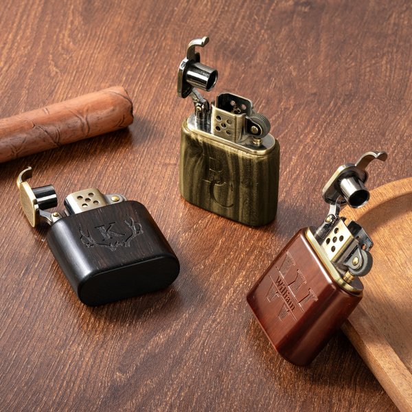 Briquet en Bois de Santal Personnalisé avec Logo Initiale et Nom Cadeau d’Anniversaire Fête pour Hommes et Témoins de Mariage