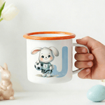 Gepersonaliseerde Cartoon Sport Konijn Initial 12 oz Gekleurde rand emaille mok met naam Pasen Party Gift voor jongens meisjes