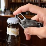 Personalisierte Multifunktions-Drehung Flaschenöffner Schlüsselanhänger mit Namen Vatertag Jahrestag Geburtstag Geschenk für Vater Freund Ehemann
