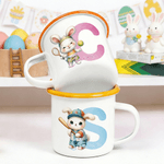 Gepersonaliseerde Cartoon Sport Konijn Initial 12 oz Gekleurde rand emaille mok met naam Pasen Party Gift voor jongens meisjes