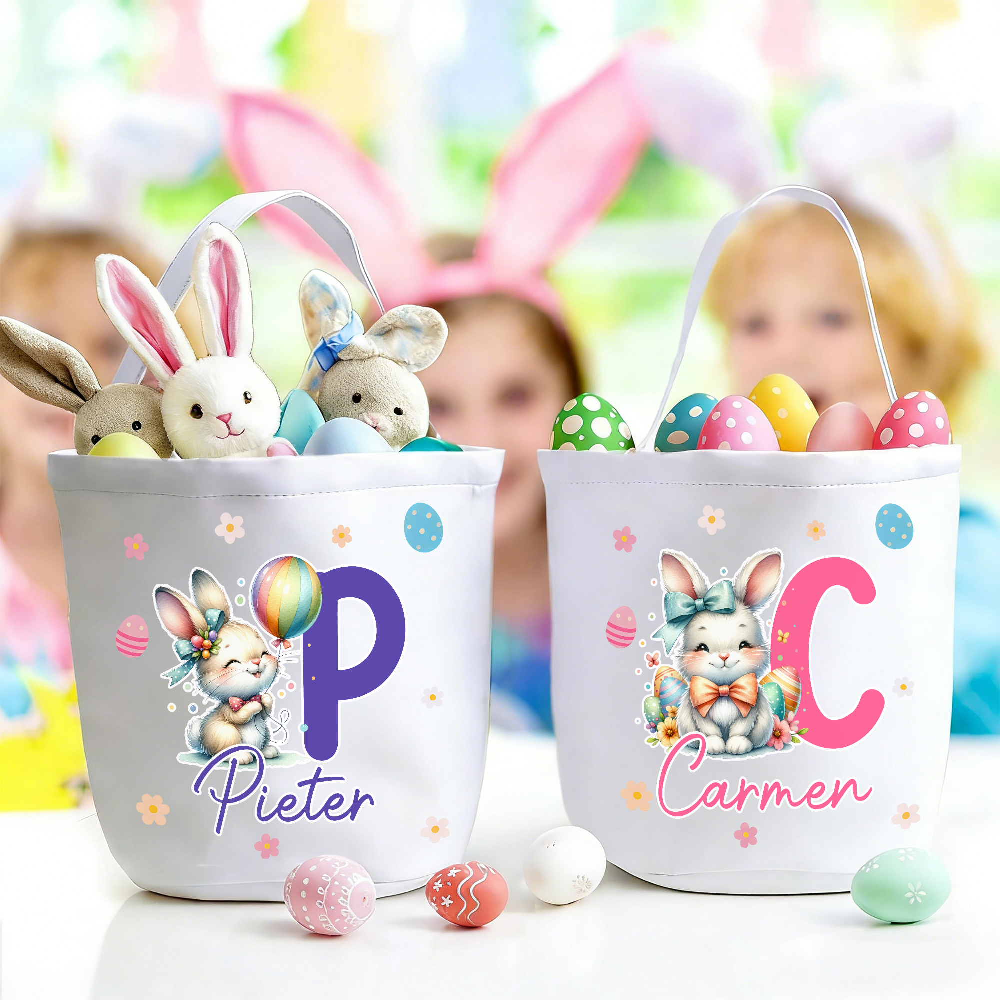 Panier de Pâques personnalisé avec nom, œufs de lapin de Pâques, fleurs et initiales Cadeau de Pâques pour les enfants