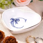 Henkilökohtainen sininen keula Toile De Jouy Initial Keraamiset juomakorut korut Dish Päivittäinen käyttö Syntymäpäivälahja tytöille Naisille