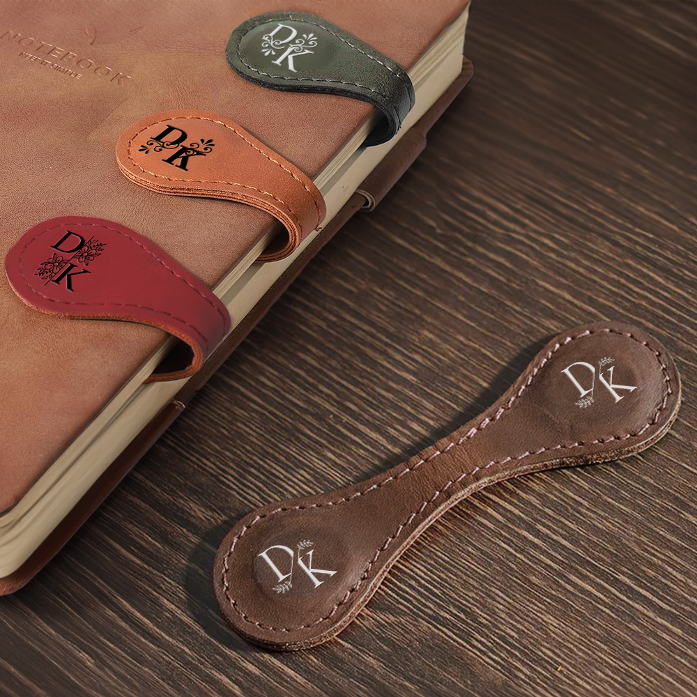 Marque-page Magnétique en Cuir Personnalisé avec Initiales Florales Cadeau Anniversaire pour Amoureux de Lecture