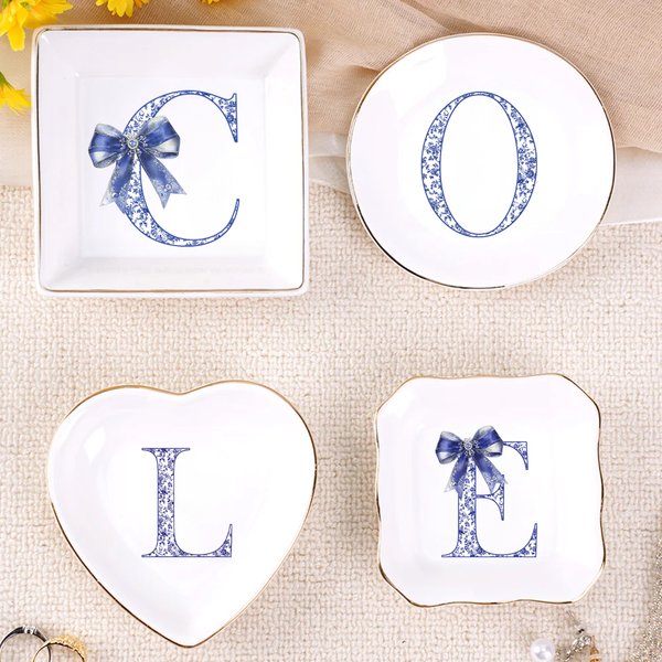 Henkilökohtainen sininen keula Toile De Jouy Initial Keraamiset juomakorut korut Dish Päivittäinen käyttö Syntymäpäivälahja tytöille Naisille