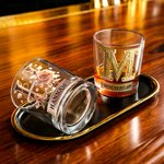 Personligt blommigt whiskyglas 295 ml med namn perfekt present för alla hjärtans dag och födelsedag för par och vinälskare