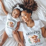 Personalisierte Our First Mother's Day Hochland Kuh 100% Baumwolle Baby Bodysuit Passende T-Shirt mit Namen und Jahr 1st Mother's Day Geschenk für Baby Mama