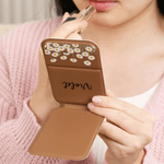 Specchio da trucco pieghevole in pelle PU con nome, regalo di compleanno essenziale per le donne.