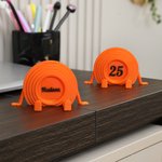 Figurine de pigeon d'argile orange vif personnalisée avec nom et numéro Décoration de bureau Cadeau d'anniversaire pour garçons Hommes passionnés de tir sportif