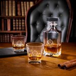 Coffret à whisky en bois avec initiales et nom personnalisé Lion Vintage Border Cadeau de fête des pères Anniversaire pour homme