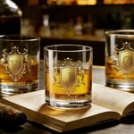 Gepersonaliseerd 295 ml Old Fashioned Whiskyglas met Goudkleurig Schild Initiaal en Naam Jubileum Verjaardagscadeau voor Man Barman Whiskyliefhebber