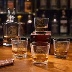 Personalized Vintage Golden Badge Whiskey Decanter with Name and Year Father's Day Birthday Gift for Men Whiskey Lovers