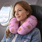 Oreiller de cou portable personnalisé avec nom, fleur de naissance multicolore, essentiel de voyage, utilisation quotidienne, cadeau d'anniversaire pour la famille, un ami ou un collègue.