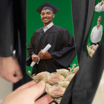 Personlig Fredsduva och Kors Design Gradient Färg Graduation Sash med Namn och Foto Graduation Celebration Present för Klass 2026 Graduates