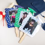 Personalisierte Multicolor 2026 Grad Graduierung Foto Fan mit Namen Foto Requisiten Graduierung Geschenk für Absolventen