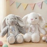 Personalisierte niedlichen Kranz Kaninchen Initial Plüsch Osterhase Plüschtier mit Namen und Jahr Ostern Geschenk für Neugeborene Kinder