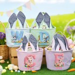 Personlig påskkorg med namn och 3D-effekt med kaninöron i randig design perfekt för äggjakt och som påskpresent till barn