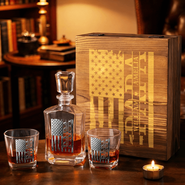 Personalized Vintage American Flag Whiskey Decanter with 1-6 Names Father's Day Birthday Gift for Liquor Lovers Men