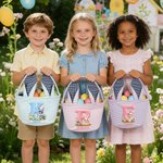 Personlig påskkorg med namn och 3D-effekt med kaninöron i randig design perfekt för äggjakt och som påskpresent till barn