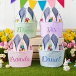 Personlig påskekurv med kaninører og striper Gave til barn med navn og initial til påskeeggjakten