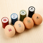 Tampon à oeuf personnalisé Silhouette d'oeuf Tampon à oeuf en carton avec encre de qualité alimentaire et texte Cadeau d'anniversaire de Pâques pour la famille Fermier