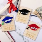 Personalisierte Gratulation Graduation Cap hölzernen Geldhalter mit eingraviertem Namen und Text Geschenk für Klasse von 2026 Absolvent