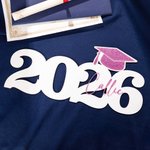 Personalisierte Glitter Grad Cap Holzschild mit Jahr und Name Foto Requisite Klasse von 2026 Graduierung Geschenk für Absolventen