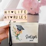 Personalisierte Geburt Blume Graduation Cap Makeup Tasche mit Namen Jahr und Armband Graduation Keepsake Geschenk für Absolventen