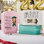 Personlig tegneserieutdannet karakter PU-smykkeskrin i lær med navn og LED-trefarget justerbart sminkespeil Gradueringsgave til kvinner