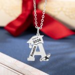 Pendentif Personnalisé avec Initiale et Nom Collier de Lettre Cadeaux de Fin d'Études pour Ami Famille