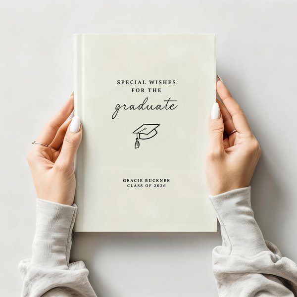 Gepersonaliseerd Multi-Color Graduation Cap Gastenboek met Naam Jaar en 100 Gelinieerde Pagina's Afstudeercadeau voor Afgestudeerden