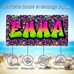 Serviette de plage à séchage rapide personnalisée avec nom - Style graffiti - Cadeau d'anniversaire pour les enfants et la famille