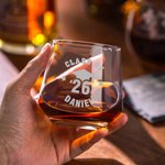 Personlig Graduation Cap Name Whiskey Rocks Glass med skolenavn og år Graduation Party Bursdagsgave til avgangsstudenter Klassekamerater Drinkers