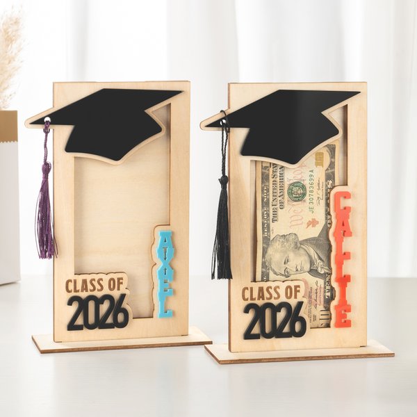 Gepersonaliseerde Multicolor Naam Kwastje Grad Cap Houten Geld Houder Geld Envelop met Basis Klasse van 2026 Afstudeercadeau voor Afgestudeerden