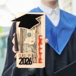 Personalisierte Multicolor Name Tassel Grad Cap hölzerne Geld Halter Bargeld Umschlag mit Basis Klasse von 2026 Graduierung Geschenk für Absolventen