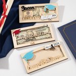 Portamonete in legno personalizzato con nome e anno incisi per i laureati della classe 2026