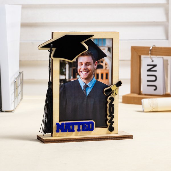 Personlig fotoramme i tre med dusk, navn og base Skrivebordsdekorasjon Graduation Gift for Graduates