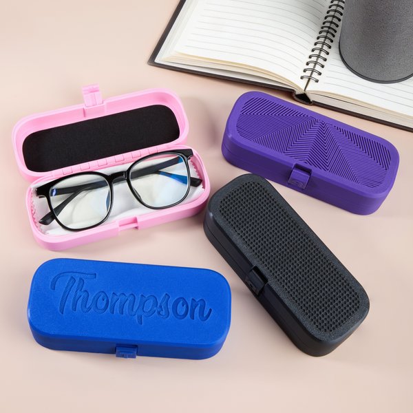 Funda de gafas rígida personalizada en 3D impresa multicolor con nombre e inicial Regalo de cumpleaños de uso diario para estudiantes Seniors Oficiales