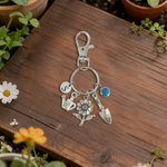 Gepersonaliseerde Geboortesteen Gieter Bloemen Schop Sleutelhanger met Initiaal Bedeltje Moederdag Verjaardagscadeau voor Mama Oma Tuinier