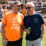 Gepersonaliseerd Koningsdag T-shirt Sweatshirt met Kroon Foto Tekst en Nummer Wedstrijddag Verjaardag of Jubileumcadeau voor Familie of Vrienden