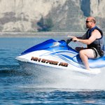 Personlige klistremerker med gradient og tekst for båtregistreringsnummer til båteiere